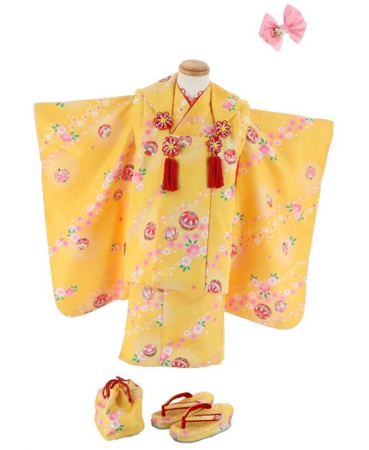 七五三 3歳女の子用被布[シンプルかわいい](被布・着物)黄色地・毬に小さな梅と桜No.37H